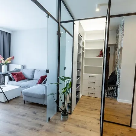 Διαμέρισμα Metro Mlociny 97